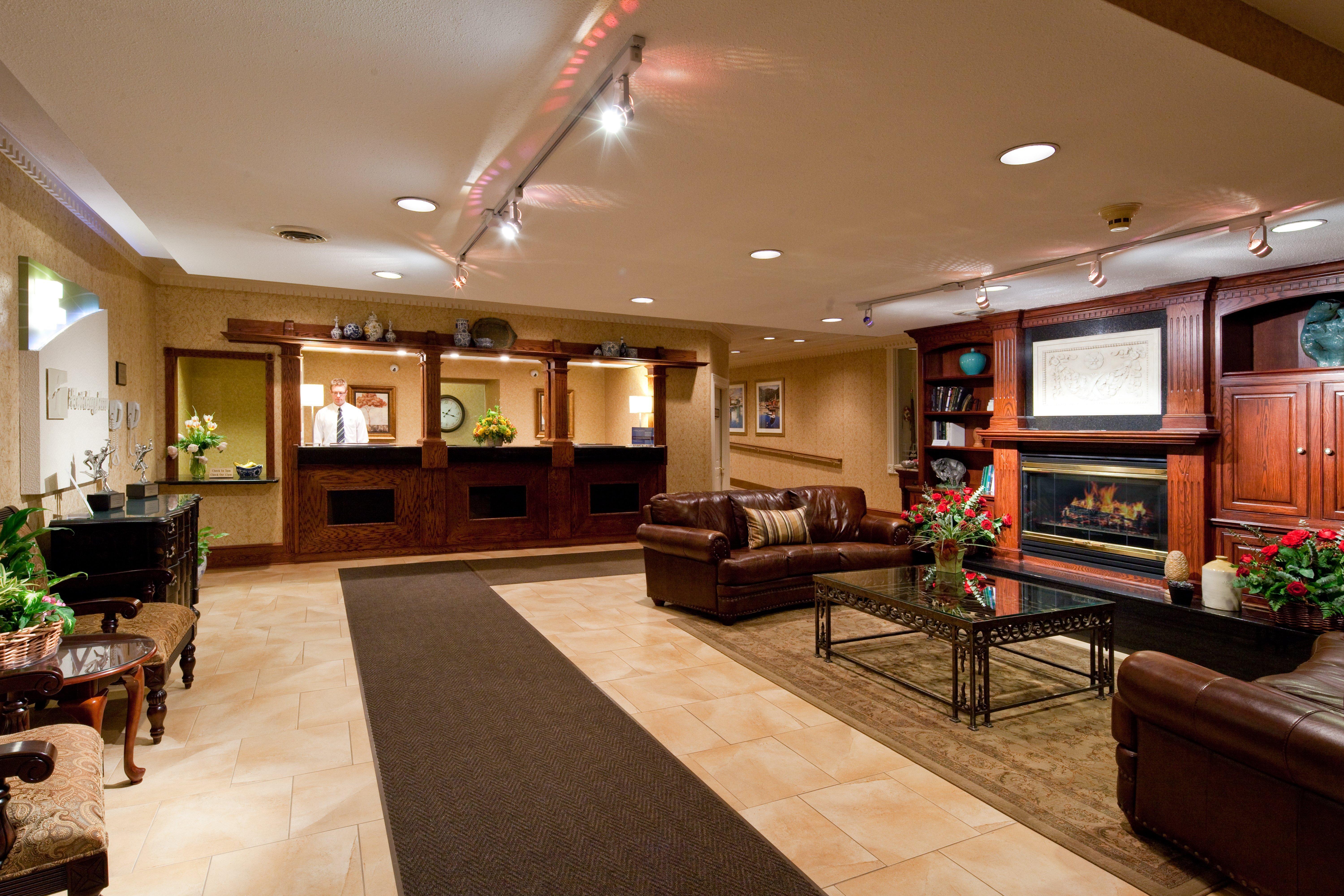 Holiday Inn Cleveland-Mayfield By Ihg Exteriör bild