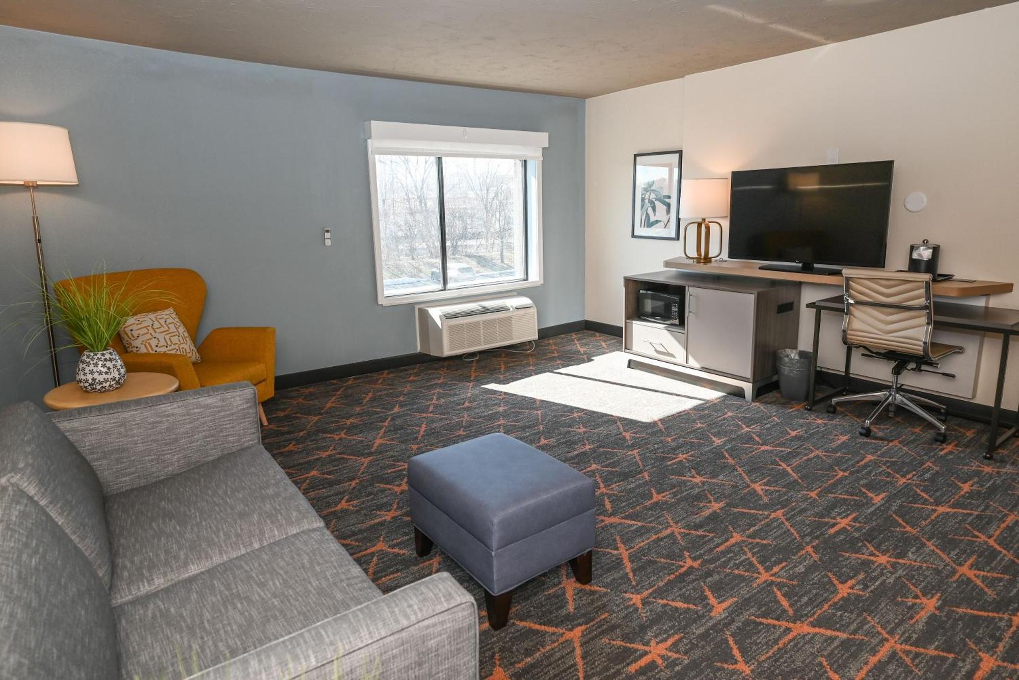 Holiday Inn Cleveland-Mayfield By Ihg Exteriör bild