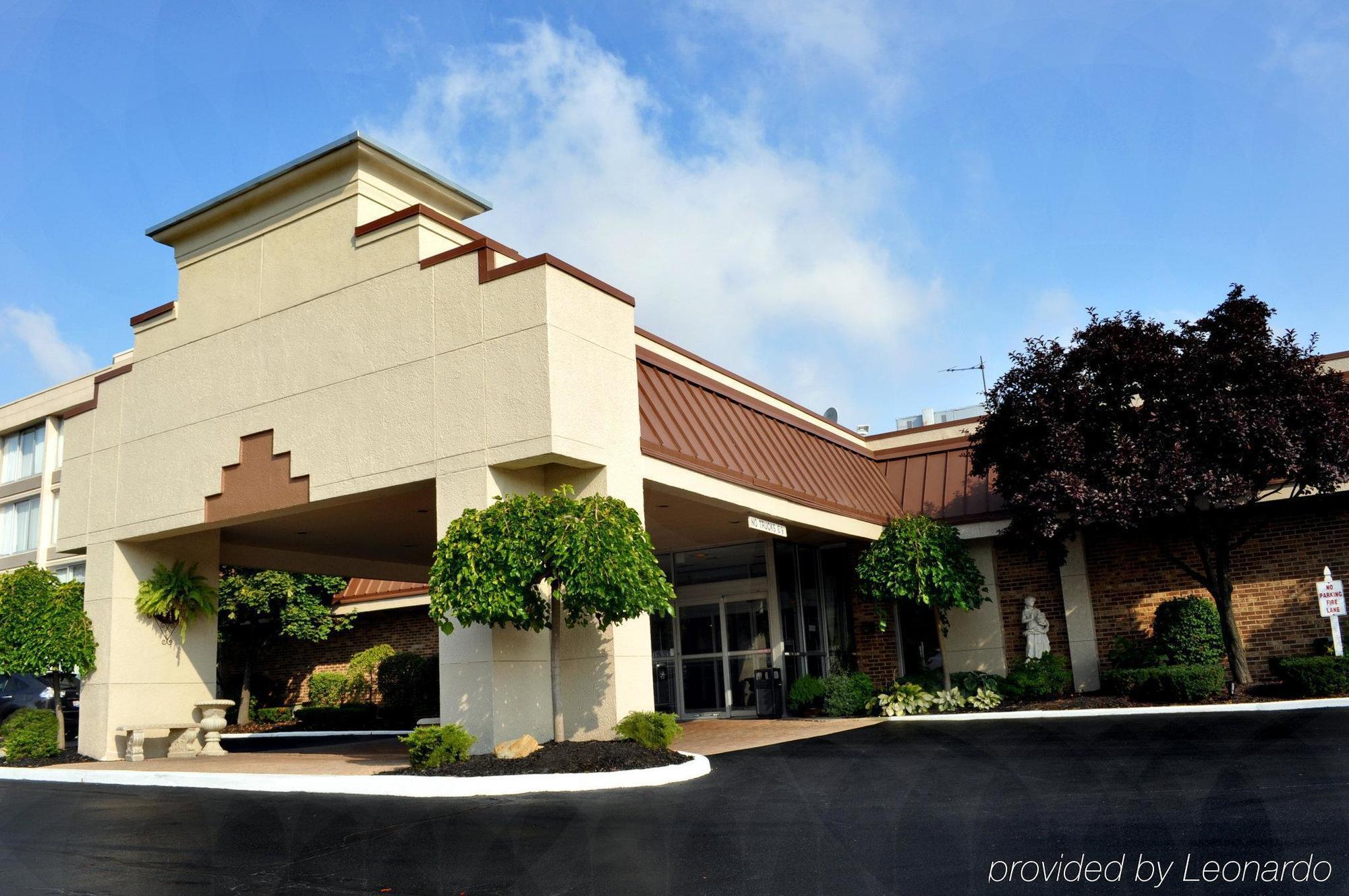 Holiday Inn Cleveland-Mayfield By Ihg Exteriör bild