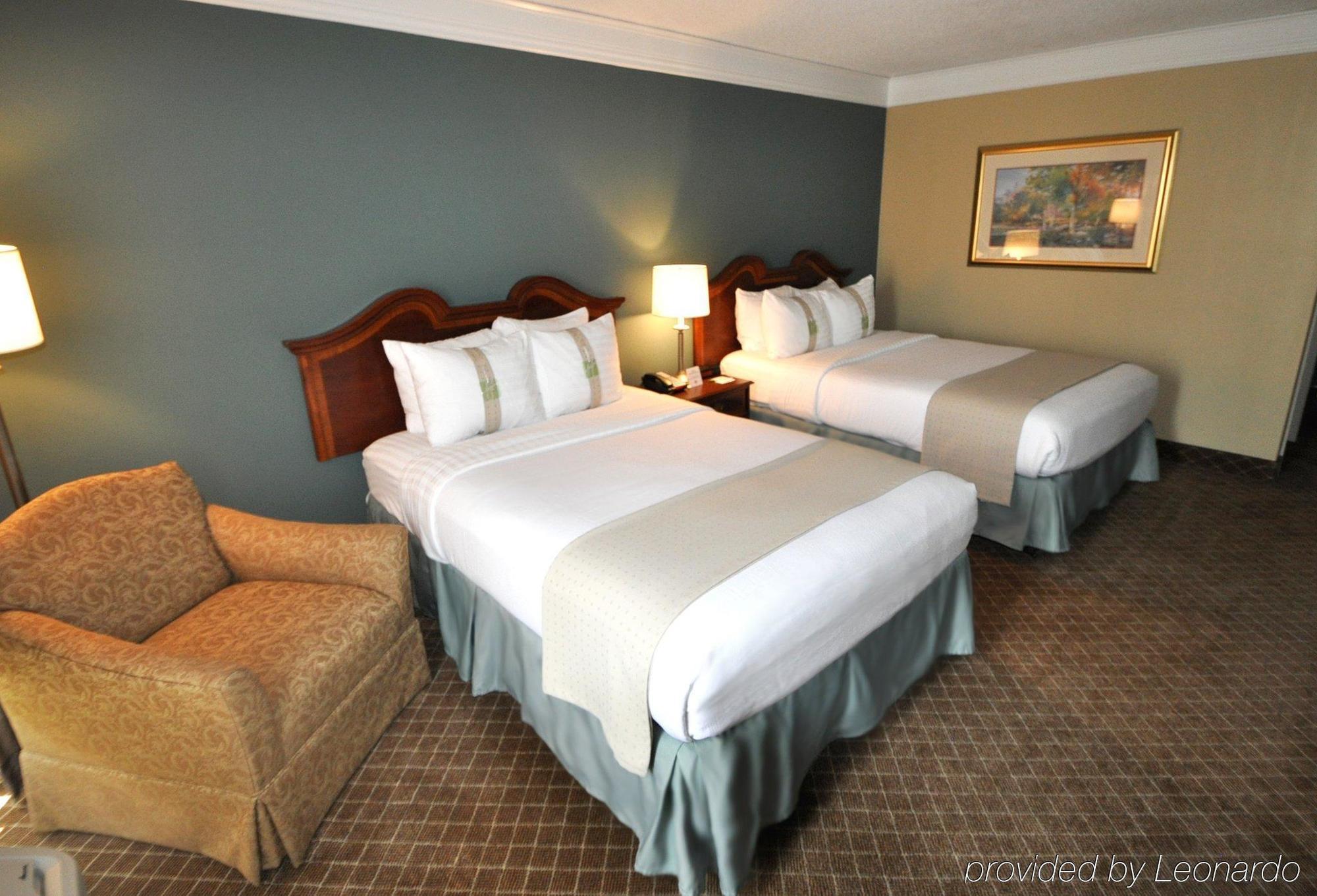 Holiday Inn Cleveland-Mayfield By Ihg Exteriör bild